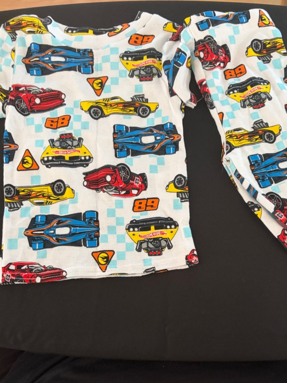 New Mattel Hot Wheels 4 piece pajama set Size 2T - Picture 3 of 3
